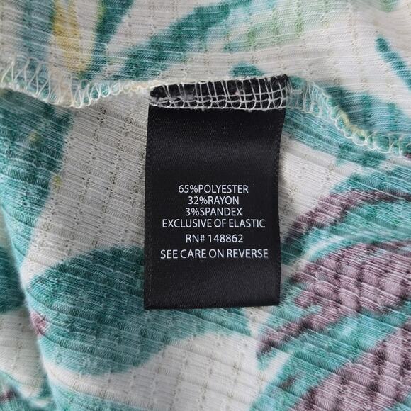 Torrid Babydoll Surplice Puff Sleeve Knit Top 2X Tropical Leafy Print Boho Flowy - Picture 9 of 9